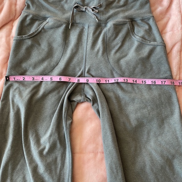 Lululemon Grey High Rise Wide Leg Crop Yoga Pants Lounge Pants with Pockets - Picture 8 of 13